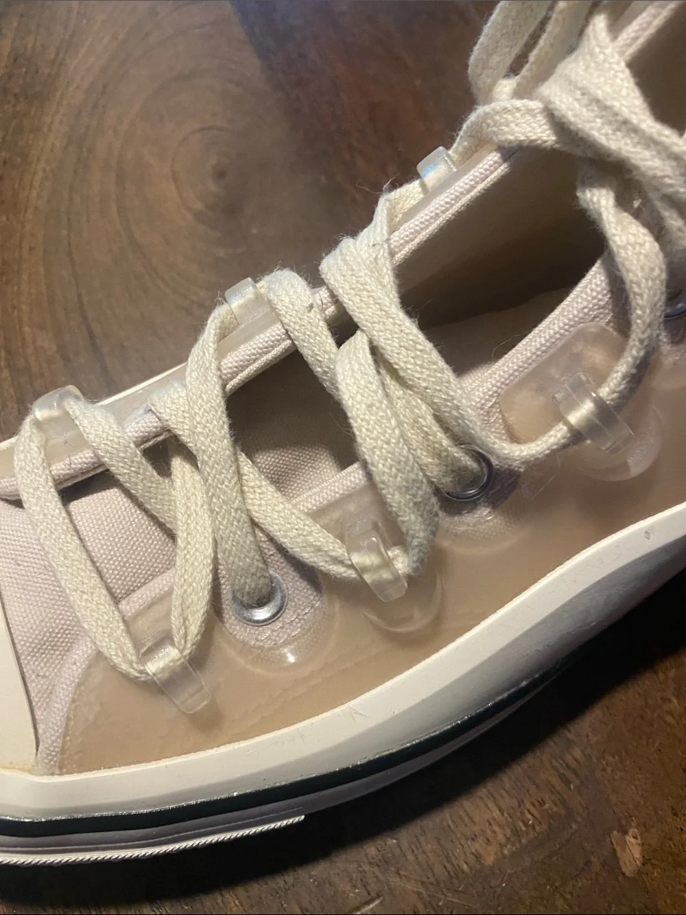 Converse Kin Jone by Chuck Taylor .
